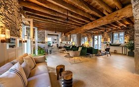 Pestana Fisherman Village